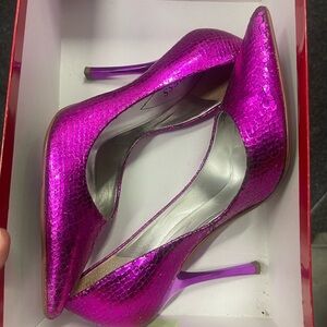 Guess by Marciano pumps